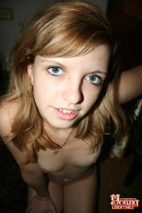 Katya Mukhina: Skinny Amateur Blonde Shows Off Her Big Ass and Spreads Wide – photo 3 of 20