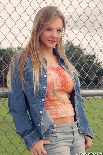Dawson Miller – Thick Blonde Bares Her Breasts in Jeans at a Ball Diamond