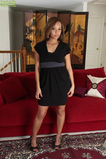 Stacy Welch – Thick Latina MILF Spreads Wide in Lingerie and Heels