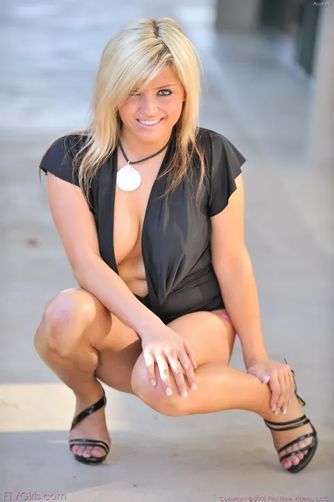Short-Haired Blonde with Big Tits Loses Her Panties Outdoors – photo 7 of 21