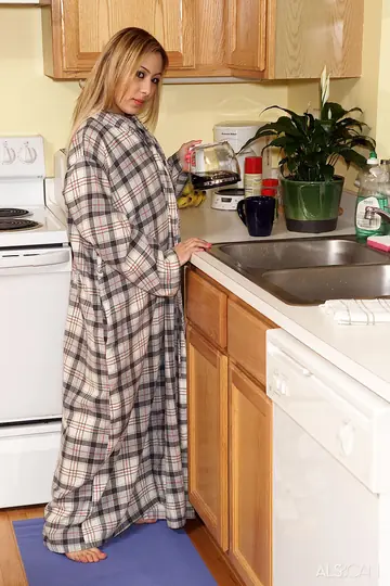 Latina Fingers Her Ass and Spreads Her Pussy in the Kitchen