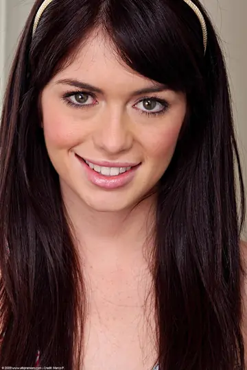 Ashlyn Rae – Petite Brunette PAWG Strips Off Her Panties and Spreads Wide