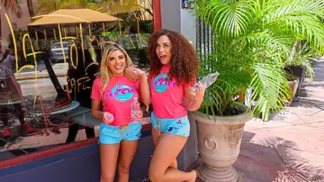 Willow Ryder – Brunette Latina and Brazilian Share a Cock in Public Threesome