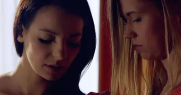 Violette Pink – Blonde French Lesbians in Lingerie Explore Anal Fingering
