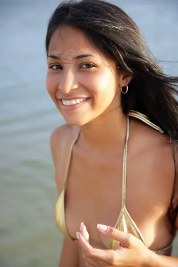 Ruth Medina – Slim Latina Brunette Spreads Her Pussy in a Bikini Outdoors