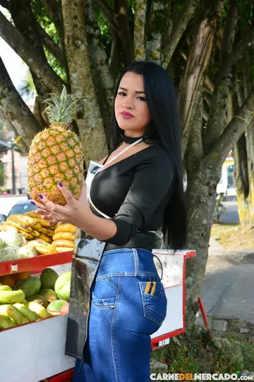 Maria Del Rosario – Colombian Brunette with Big Tits Spreads Outdoors