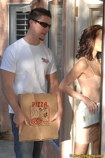 Alexandria Diamond – Tall MILF Takes Anal and Gets a Big Tit Cumshot After Pizza