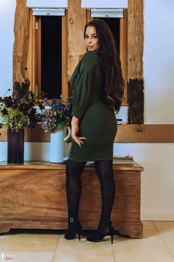 Kym Graham – British Brunette in Pantyhose Flaunts Her Big Natural Tits