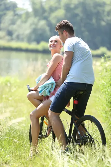 Cayla Lyons – Blonde with Small Natural Tits Fucks by the River