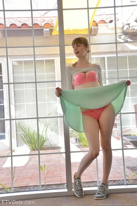 Dolly Leigh: Tall Slim Blonde Uses a Toy Before Anal Play – photo 10 of 20