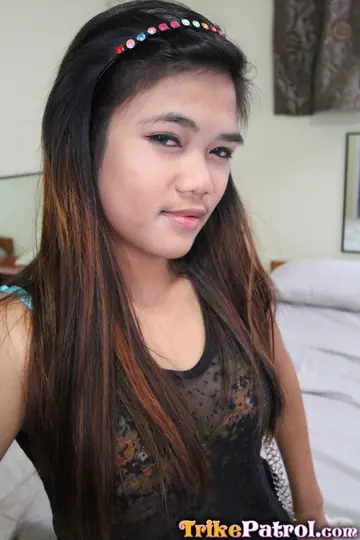 Mildred – Filipina Brunette Stands Naked and Spreads Her Hairy Pussy