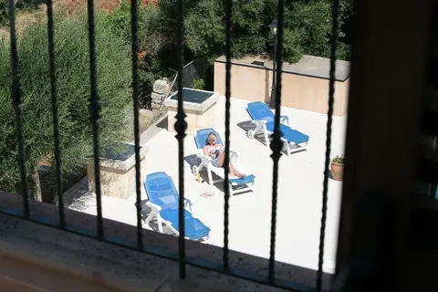 Paris Pink: German MILF Rides a Stranger by the Pool – photo 1 of 21