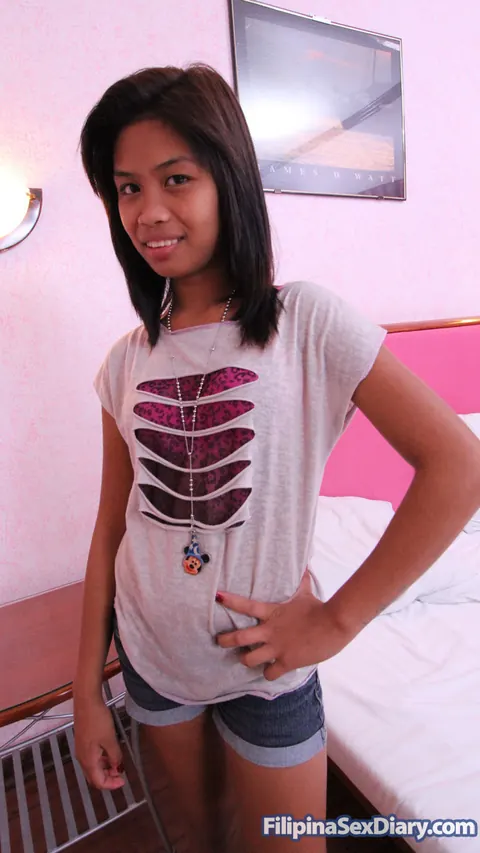 Petite Filipina Pulls Her Shorts Aside for POV Sex – photo 2 of 21