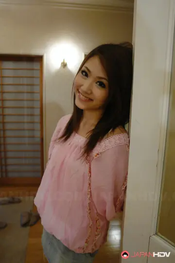 IORI MIDUKI – Petite Asian MILF Gives a Blowjob and Handjob for a Cumshot