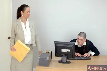 Carmella Bing – Tall Brunette MILF Takes Anal on the Office Desk