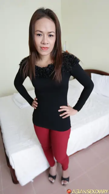 Petite Asian Babe Takes Hairy Pussy Creampie in POV