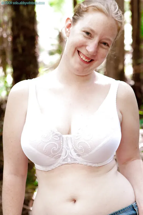 Curvy MILF with Big Tits Strips in the Forest and Fingers Her Shaved Pussy – photo 3 of 16