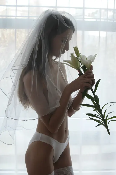 Tall Slim Brunette Bride in Stockings and Panties Poses Nude – photo 2 of 21