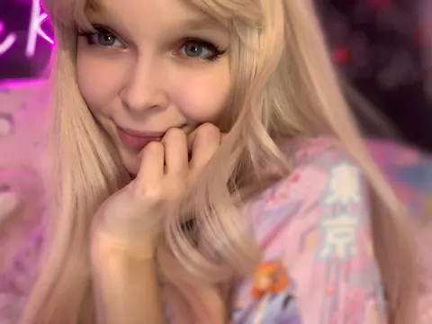Skinny Blonde Strips Out of Her Cosplay Top and Spreads Her Pussy – photo 13 of 15