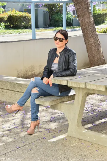MILF with Big Tits Flashes Outdoors in Jeans and Heels
