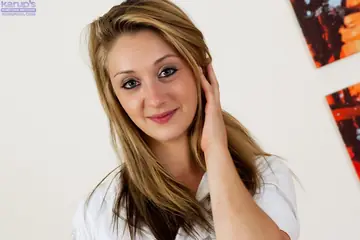 Nicole Ashlyn – Amateur Strips Out of Her Skirt and Panties to Spread Her Shaved Pussy