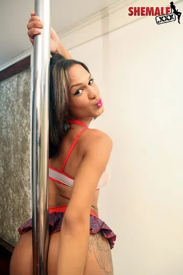 Trans Woman Pulls Down Her Panties and Spreads Her Ass