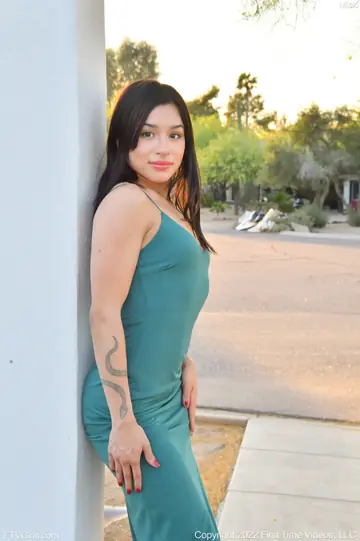 Mickey Violet – Petite Latina Brunette Reveals Her Tits and Spreads Her Pussy in Public