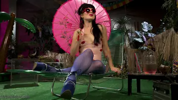 Siouxsie Q – Brunette in Glasses Drips Hot Wax on Slave Before Pegging Him Outdoors