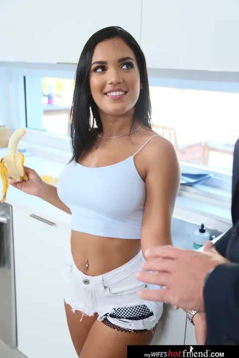 Alina Belle: Tattooed Brazilian Latina Takes Cum on Big Tits in the Car – photo 4 of 21