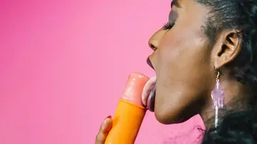 Nicole Kitt – Petite Ebony Babe Gives a Deep Blowjob