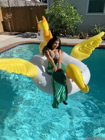 Briana Lee – Brunette MILF Poses Topless in a Mermaid Costume Outdoors