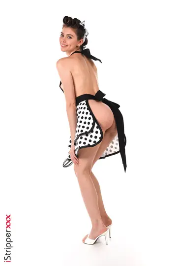 Foxy Alissa – Thick Brunette Bound in an Apron and Heels with Whipped Cream