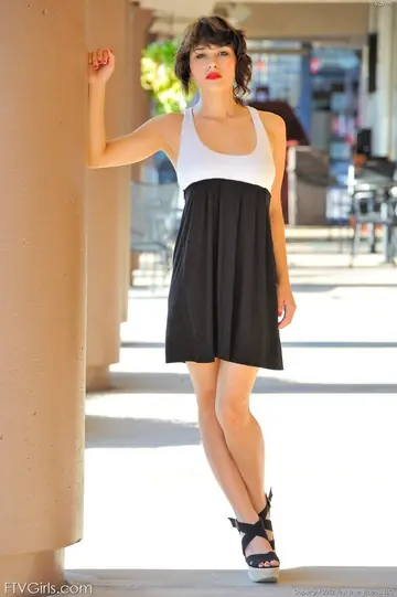 Raven Rockette – Brunette in a Skirt and Heels Shows Her Hairy Bush Outdoors