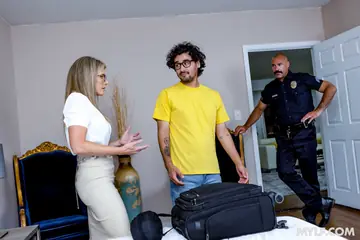 Cory Chase – Blonde MILF in Glasses Takes Anal in a Threesome