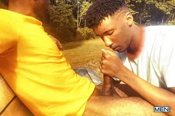 Two Men Kiss and Fuck in Interracial Encounter