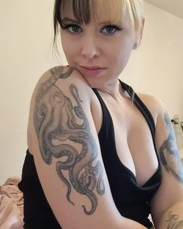 Woman Strips Nude While Drinking a Beer