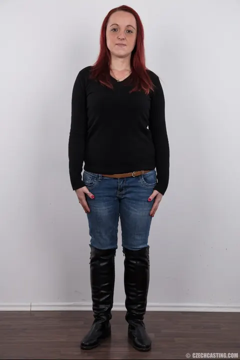 Czech BBW Redhead Strips Naked and Spreads Wide – photo 2 of 20
