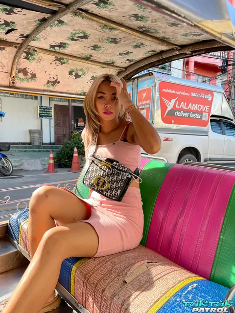 Petite Thai Blonde Fucks a Stranger – photo 1 of 20
