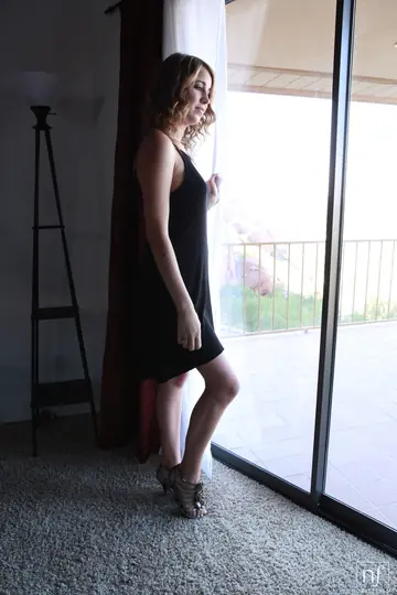 Redhead Gets Cunnilingus and Doggy Style Facial