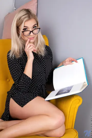 Anita Mao – Blonde in Glasses Strips Off Her Lingerie and Fingers Her Pussy on the Chair