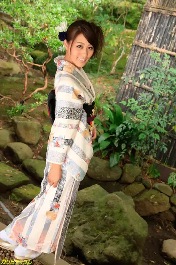 Petite Japanese Brunette Has Outdoor Threesome in Socks