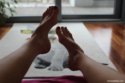 Blonde MILF Has Sex and Foot Play – photo 9 of 13