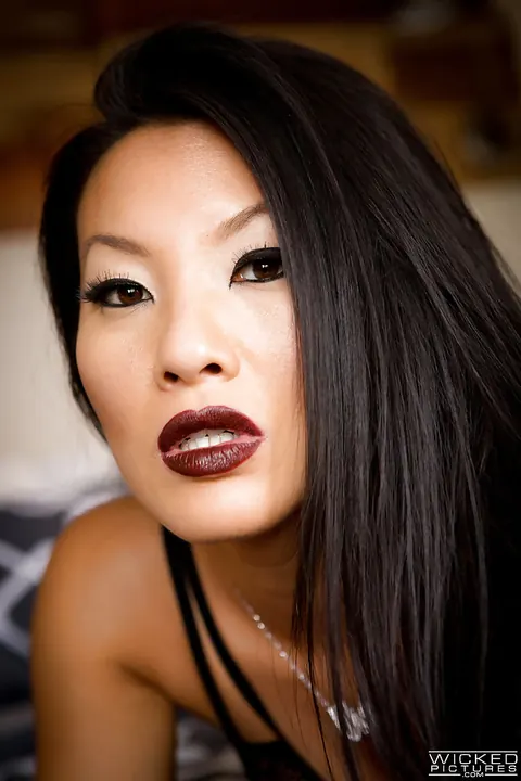 Asa Akira: Busty Asian MILF Models in Lingerie Before Masturbating – photo 4 of 16