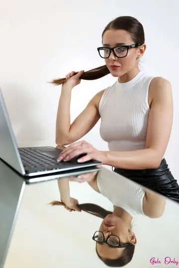 Jenny Wild – Czech Lesbians Strip and Fuck in Leather and Yoga Pants at the Office