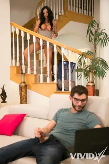 Simone Garza – Thick Latina Sucks Cock Then Takes Anal and a Facial