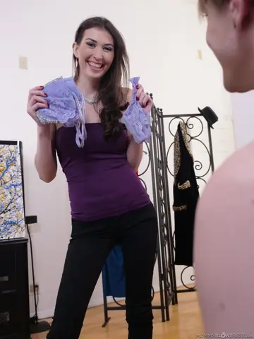 Angelina Diamanti – Tall MILF with Big Enhanced Tits Blows Him and Takes Cum