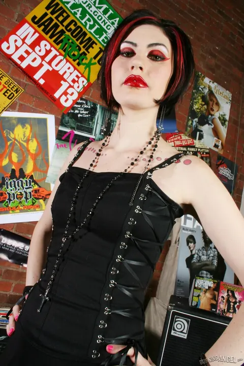 Pixie Pearl: Tall Pale Redhead Bends Over and Spreads Her Ass Cheeks – photo 1 of 17