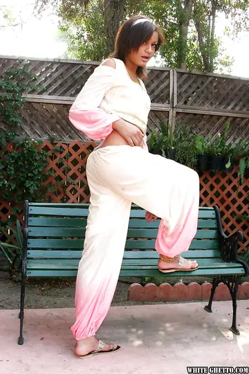Thick Indian Brunette Bares Her Big Tits Outdoors