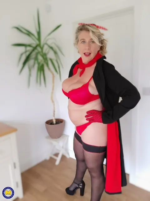 Camilla Creampie: Mature Blonde in Lingerie Teases Her Big Natural Tits – photo 11 of 21