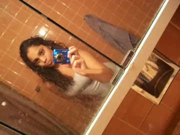 Indian Woman Undresses and Spreads in the Bathroom Selfies